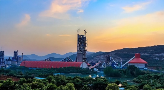 专利《纳米改性高铝砖抗热震制备工艺》｜适用：钢铁 / 水泥窑炉